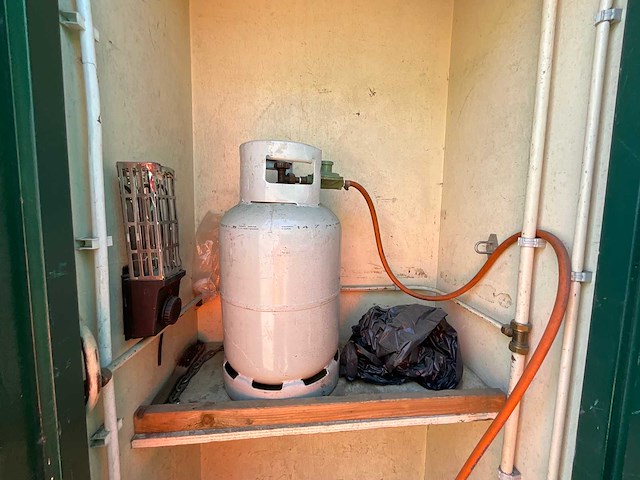 Asbest-decontaminatie haakarmcontainer - afbeelding 2 van  15