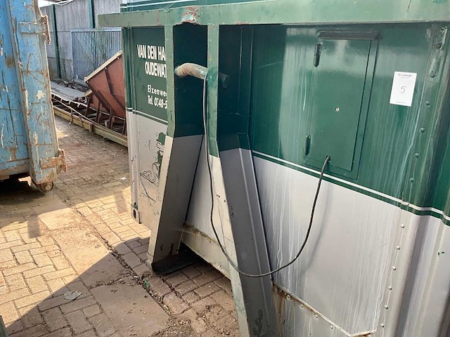 Asbest-decontaminatie haakarmcontainer - afbeelding 11 van  15