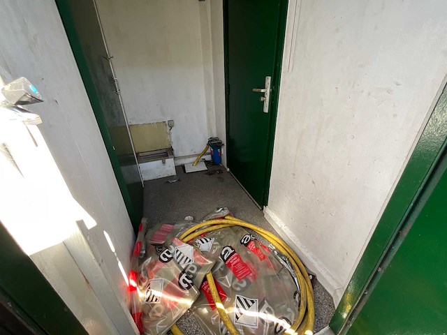 Asbest-decontaminatie haakarmcontainer - afbeelding 14 van  15