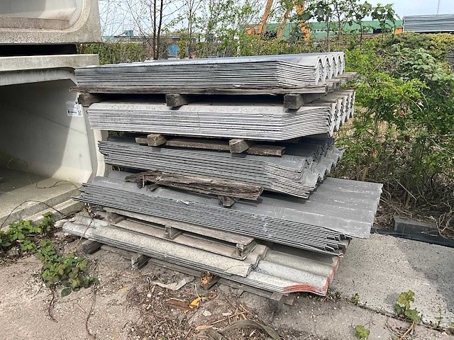 Asbestvrije golfplaten div. afmetingen circa 100m2 - afbeelding 1 van  4