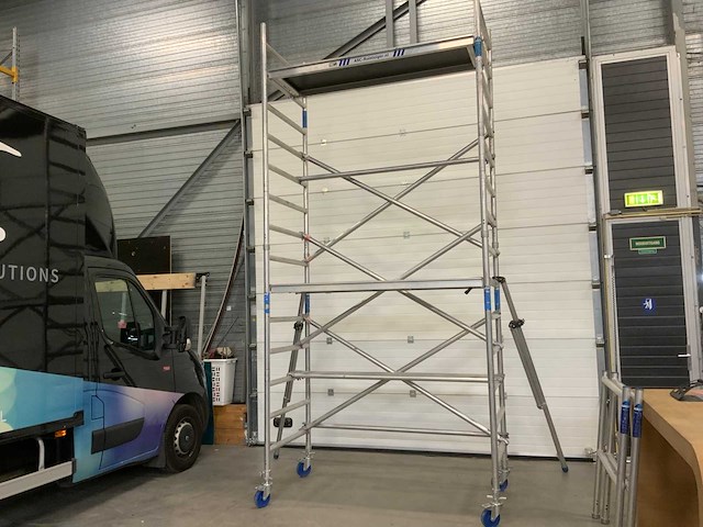 Asc basic line rolsteiger - afbeelding 1 van  10