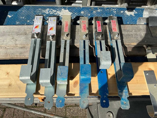 Asc steigeraanhanger met dakrandbeveiliging - afbeelding 5 van  13