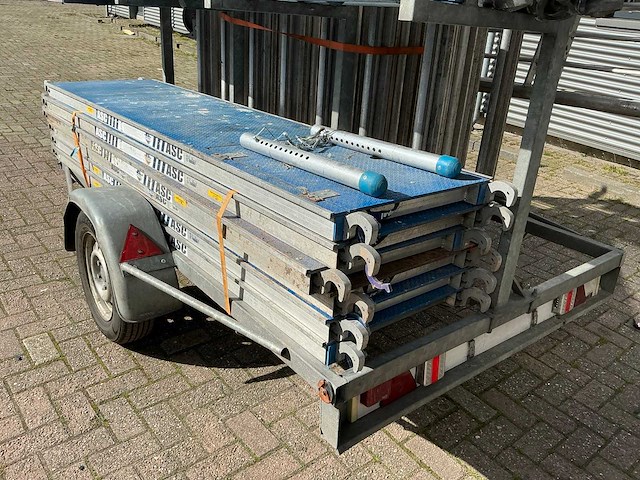 Asc steigeraanhanger met dakrandbeveiliging - afbeelding 9 van  13
