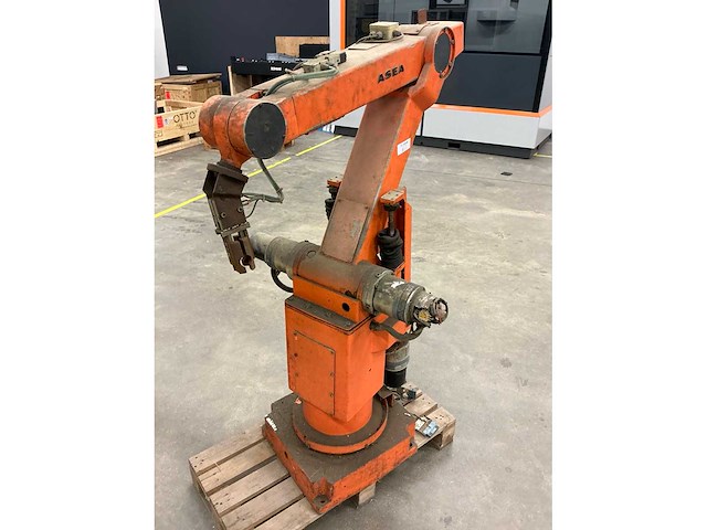 Asea industriële robot - afbeelding 4 van  4