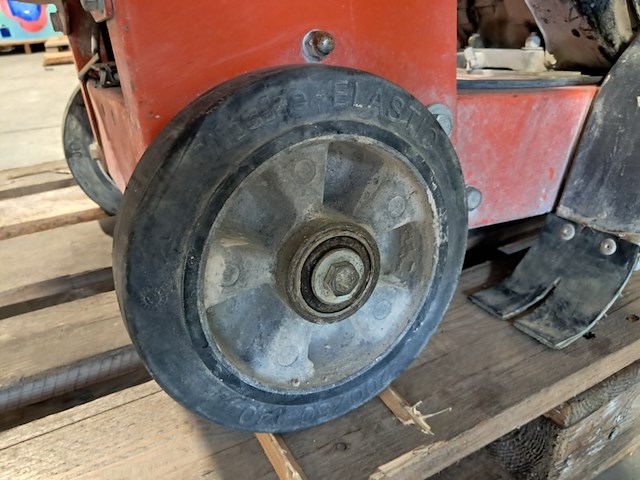 Asfalt-betonzaag 450mm benzine husqvarna, fs400, bouwjaar 2018 - afbeelding 3 van  20