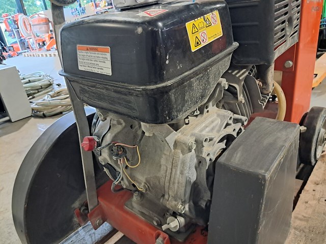 Asfalt-betonzaag 450mm benzine husqvarna, fs400, bouwjaar 2018 - afbeelding 8 van  20