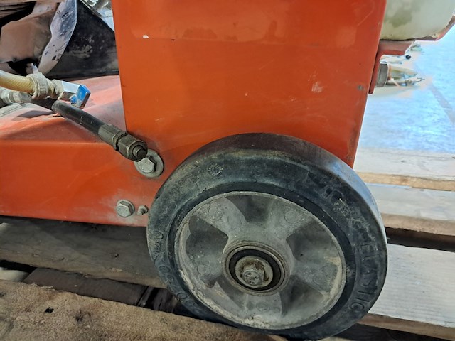 Asfalt-betonzaag 450mm benzine husqvarna, fs400, bouwjaar 2018 - afbeelding 11 van  20