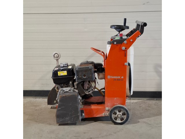 Asfalt-betonzaag 450mm benzine husqvarna, fs400, bouwjaar 2018 - afbeelding 2 van  11