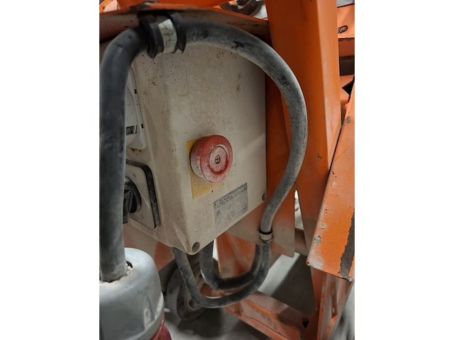 Asfalt-betonzaag 800mm 380v, lissmac, compactcut 400e, 2014 - afbeelding 11 van  14