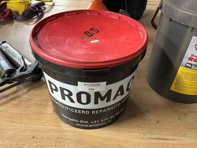 Asfalt reparatie - afbeelding 1 van  2