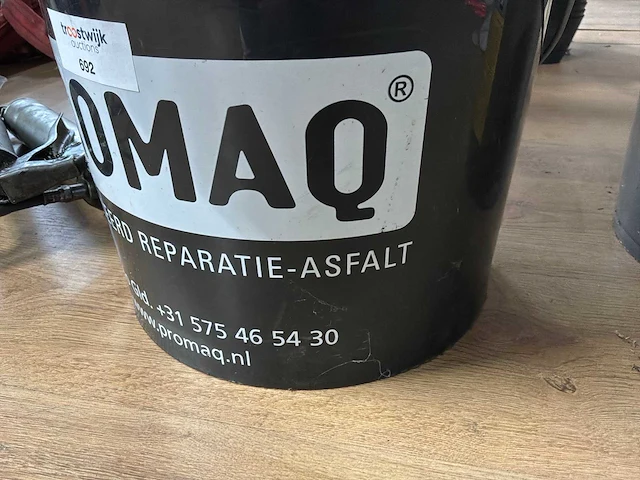 Asfalt reparatie - afbeelding 2 van  2