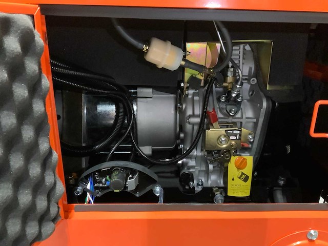 Ashita dg9500se diesel generator silent 6.5kw - afbeelding 11 van  13