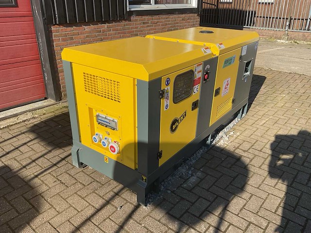 Ashita power ag-3-70e geel stroomgenerator - afbeelding 8 van  20