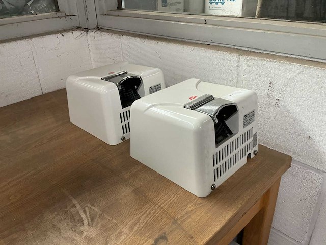 Asi hand dryer (2x) - afbeelding 1 van  6