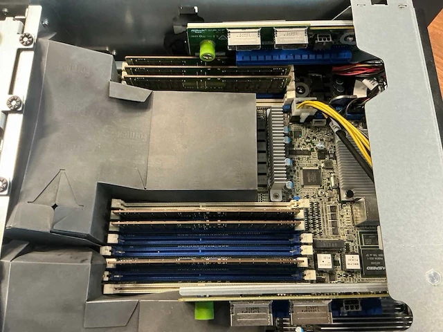 Asrock gpu cluster - afbeelding 10 van  10