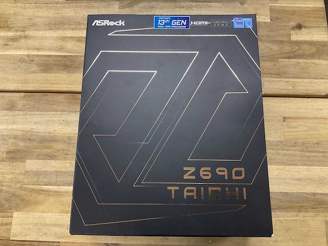 Asrock z690 taichi motherboard - afbeelding 1 van  4
