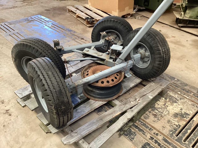 Assen met wielen (2x) - afbeelding 5 van  5