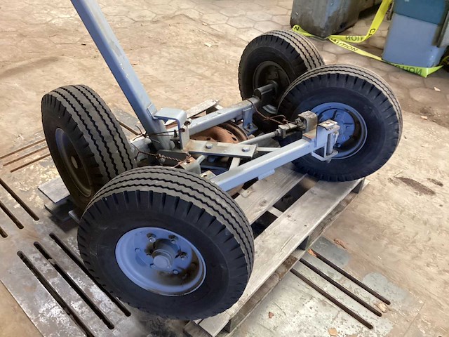 Assen met wielen (2x) - afbeelding 2 van  5