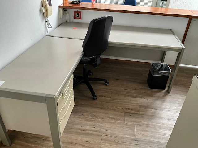 Assmann hoek bureau (3x) - afbeelding 3 van  7