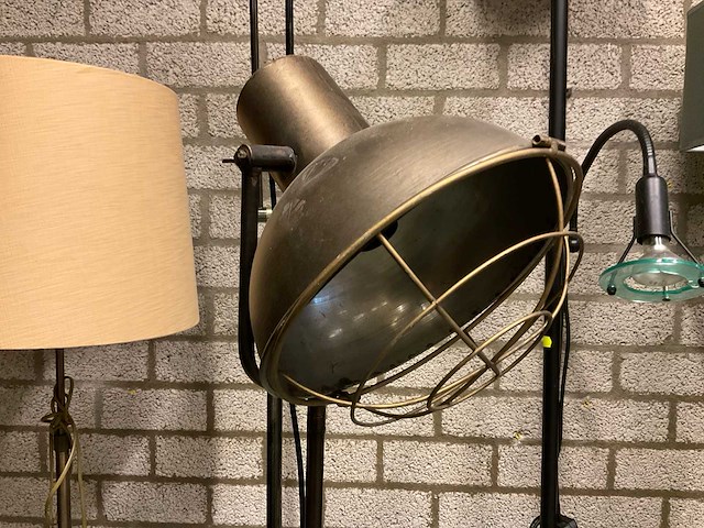 Assorti vloerlampen - afbeelding 2 van  7