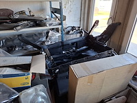 Assortiment auto onderdelen en toebehoren - afbeelding 2 van  31