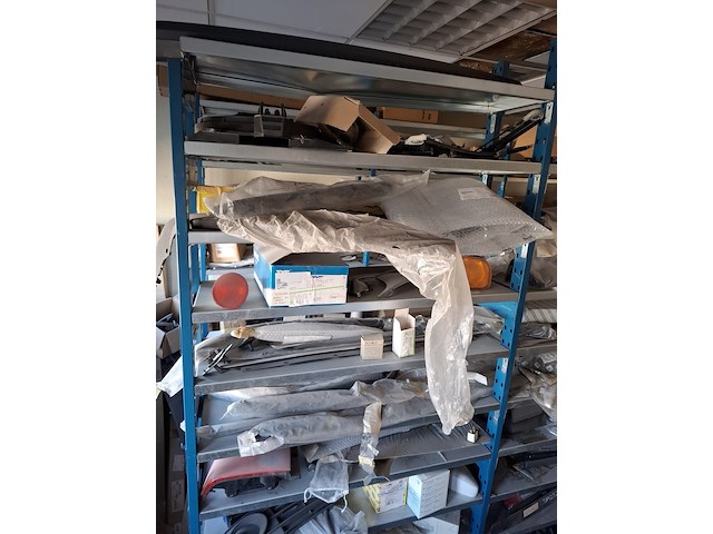 Assortiment auto onderdelen en toebehoren - afbeelding 4 van  31