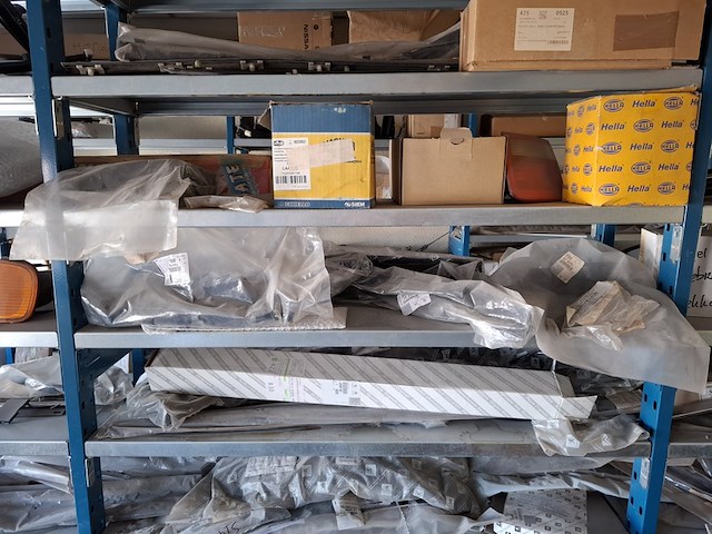 Assortiment auto onderdelen en toebehoren - afbeelding 8 van  31