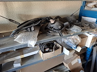 Assortiment auto onderdelen en toebehoren - afbeelding 20 van  31