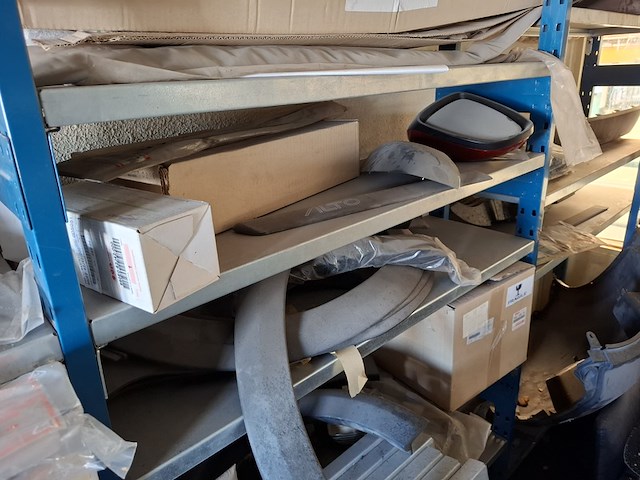 Assortiment auto onderdelen en toebehoren - afbeelding 22 van  31