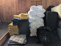 Assortiment badkleding en handdoeken - afbeelding 4 van  4