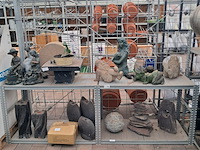 Assortiment beelden en waterornamenten o.a. ubbink - afbeelding 1 van  44