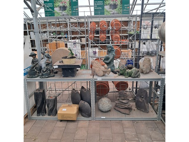Assortiment beelden en waterornamenten o.a. ubbink - afbeelding 16 van  44