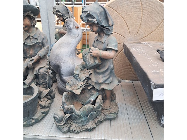 Assortiment beelden en waterornamenten o.a. ubbink - afbeelding 31 van  44