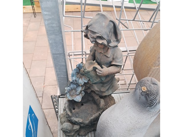 Assortiment beelden en waterornamenten o.a. ubbink - afbeelding 33 van  44