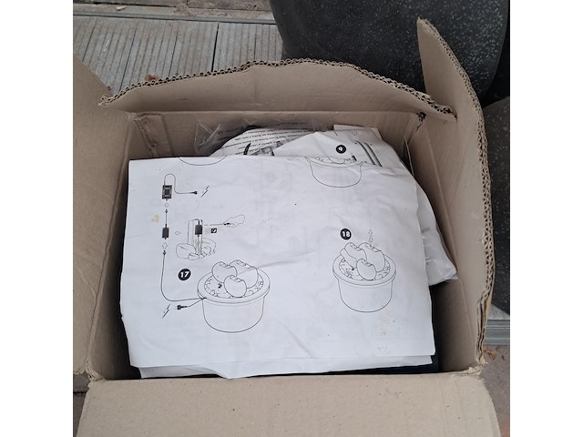 Assortiment beelden en waterornamenten o.a. ubbink - afbeelding 39 van  44