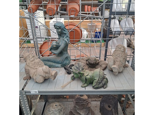 Assortiment beelden en waterornamenten o.a. ubbink - afbeelding 34 van  44