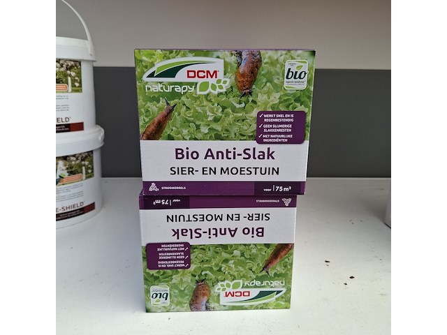 Assortiment bestrijdingsmiddelen o.a. dcm, pokon - afbeelding 8 van  19