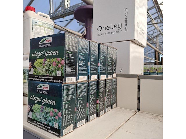 Assortiment bestrijdingsmiddelen o.a. dcm, pokon - afbeelding 14 van  19