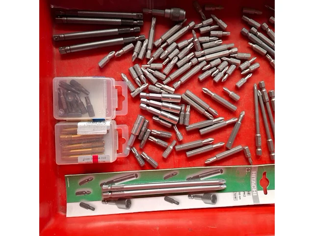 Assortiment bitjes en bithouders - afbeelding 7 van  7