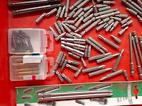 Assortiment bitjes en bithouders - afbeelding 7 van  7
