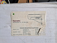 Assortiment boot navigatie benodigdheden en onderdelen o.a. raytheon, autohelm, garmin - afbeelding 10 van  26