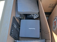Assortiment boot navigatie benodigdheden en onderdelen o.a. raytheon, autohelm, garmin - afbeelding 18 van  26