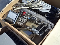 Assortiment boot navigatie en communicatie benodigdheden en onderdelen o.a. raymarine, raytheon - afbeelding 5 van  25