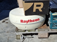 Assortiment boot navigatie en communicatie benodigdheden en onderdelen o.a. raymarine, raytheon - afbeelding 15 van  25