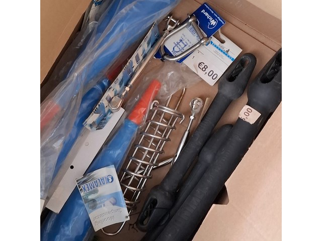 Assortiment bootbenodigdheden - afbeelding 7 van  7