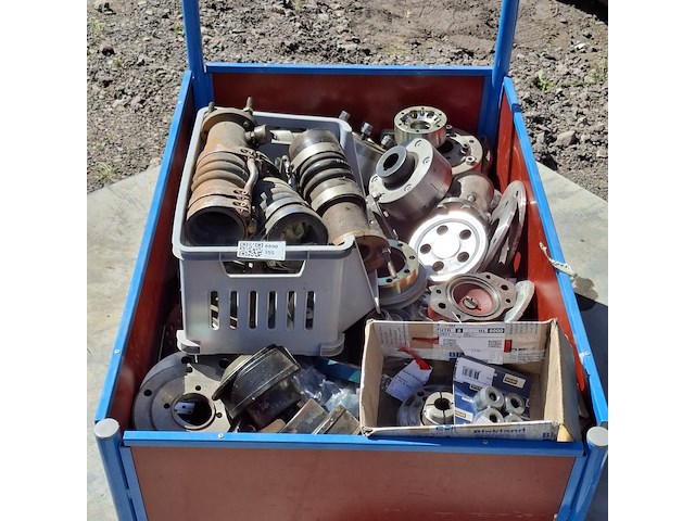 Assortiment bootonderdelen - afbeelding 2 van  9