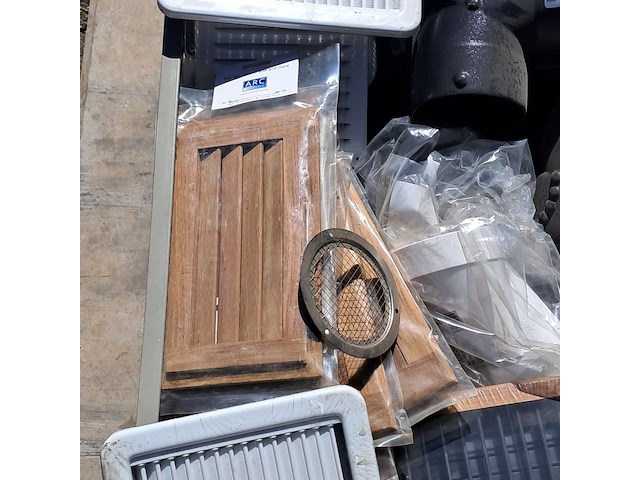 Assortiment bootroosters en ventilatie - afbeelding 8 van  11