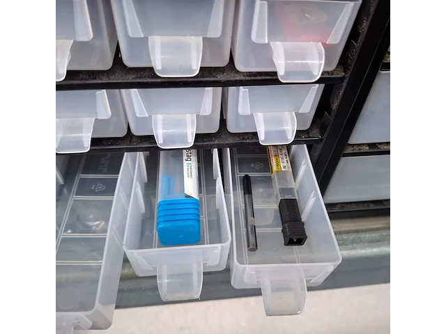 Assortiment boren en frezen - afbeelding 14 van  79