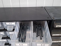 Assortiment boren en frezen - afbeelding 18 van  79