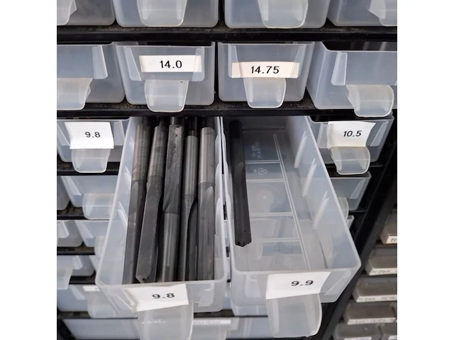 Assortiment boren en frezen - afbeelding 26 van  79